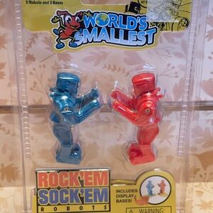 Mattel World's Smallest Rock 'Em Sock 'Em Robots - Blue and Red